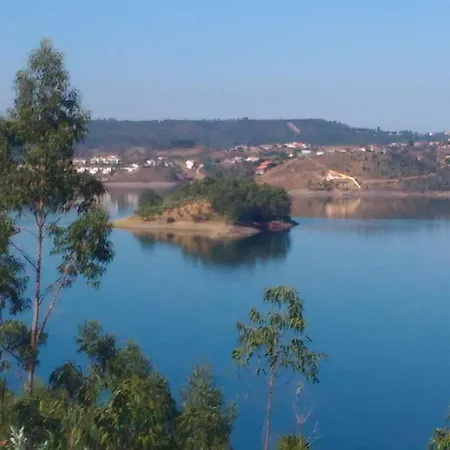 Casa vacanze Visitar-bioucas-ii-al-q-casa-tradicional-familiar-rnal-30294-al *